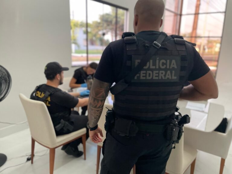 PF cumpre mandados de busca e apreensão contra suspeitos de crime ambiental