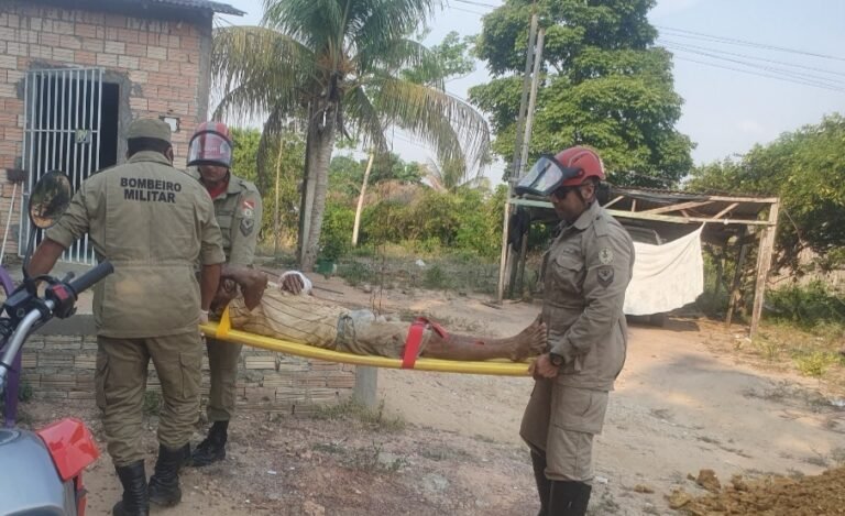 Cavadeira cai sobre trabalhador no ramal Jacarezinho, em Itaituba