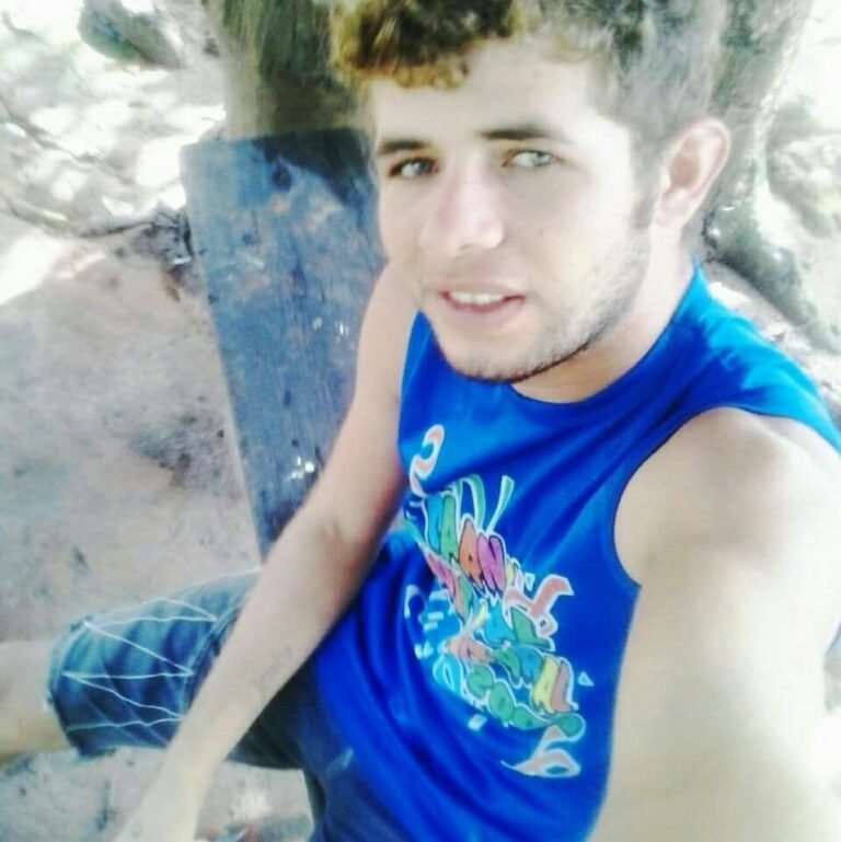 Jovem é morto a tiros em frente a sua residência em Uruará