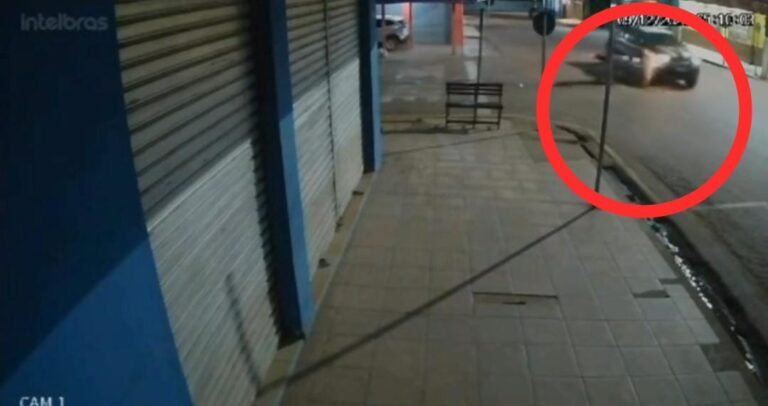 Vídeo: Motociclista colide na Viatura da PRF em Itaituba, no PA