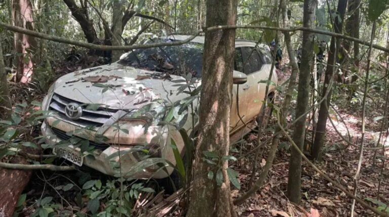 Veículo roubado é encontrado pela PM em Rurópolis, no PA