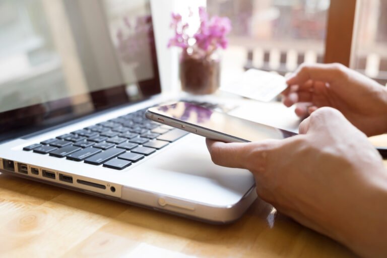 Compra segura: Mobiliando a sua casa pela internet