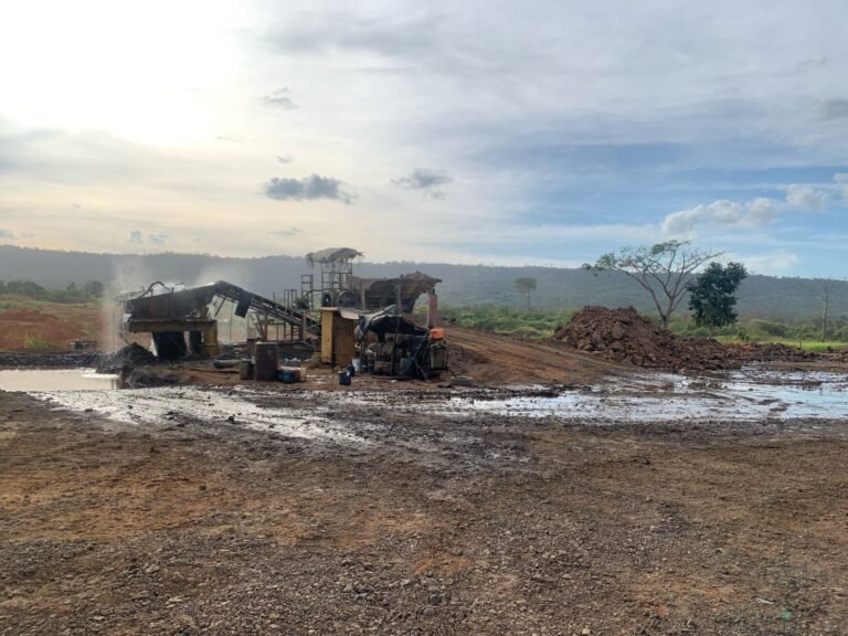 PF interrompe atividade de mineradora clandestina