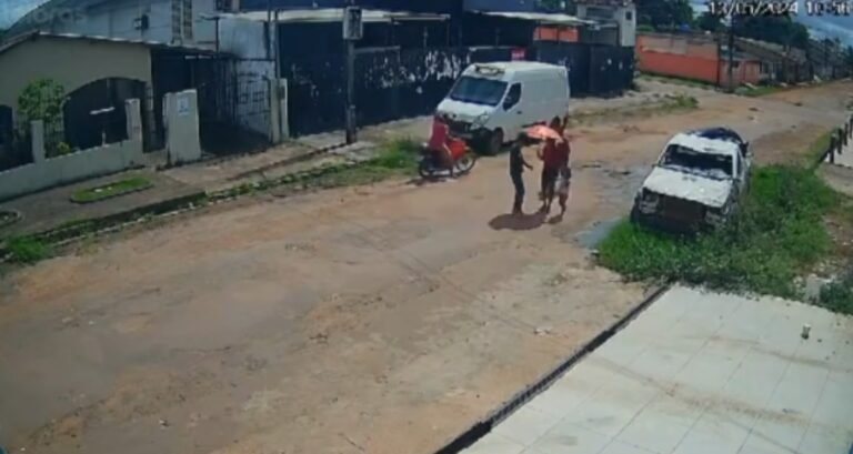 Vídeo: Elementos assaltam mulheres em via pública em Itaituba, no PA