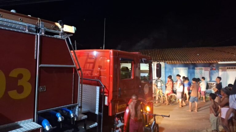 Militares do 7° GBM atuam para conter incêndio no residencial Viva Itaituba