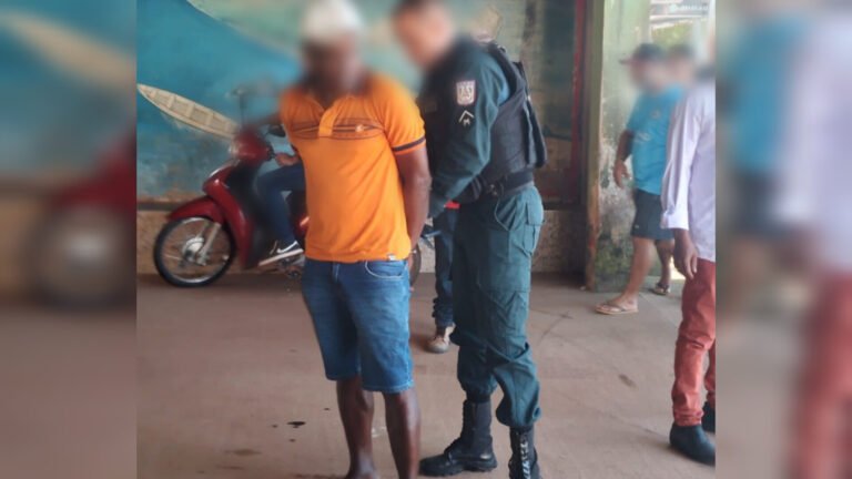 Homem é alvejado a tiros em frente a um hotel no município de Jacareacanga, no PA