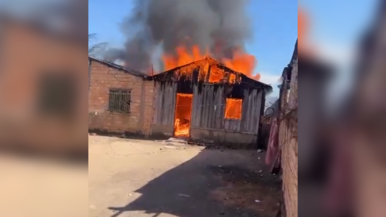 Vídeo: Incêndio destrói residência em Itaituba, Pará