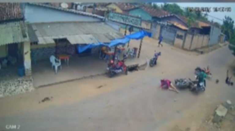 Acidente entre Motocicletas Deixa Condutores Feridos em Itaituba