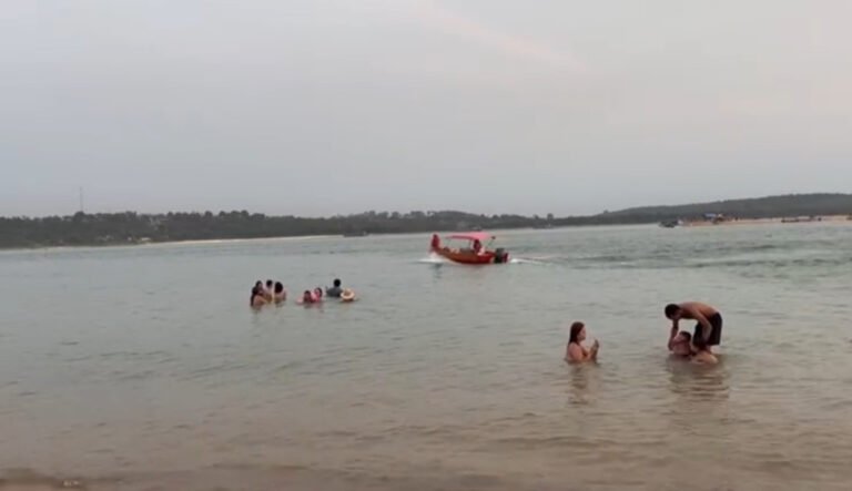 Jovem desaparece após afogamento na Praia do Meio em Itaituba