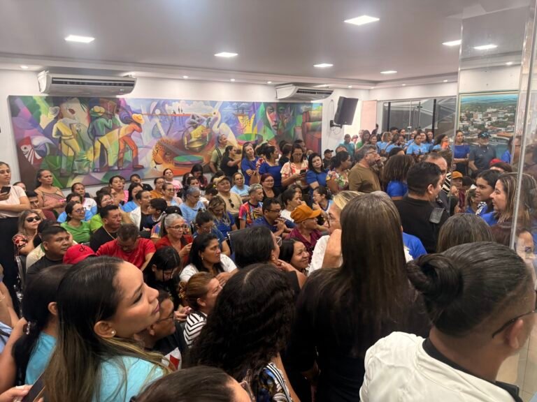 Câmara de Itaituba aprova abono salarial da educação após protesto no plenário