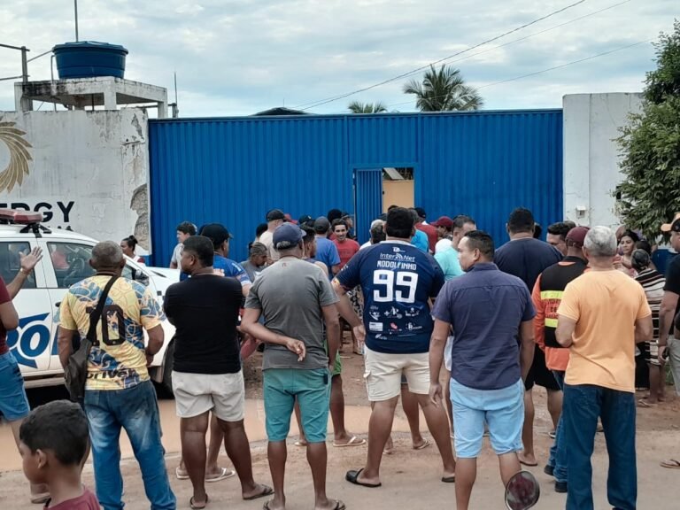 VÍDEO; População de Jacareacanga fecha subestação em protesto contra energia limitada ao centro