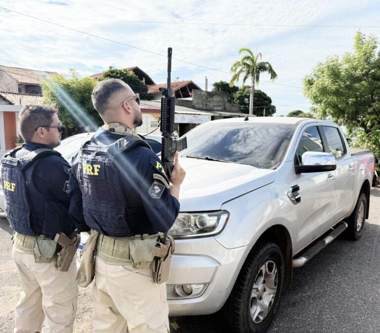 VÍDEO; PRF apreende caminhonete furtada na BR-163 em Santarém