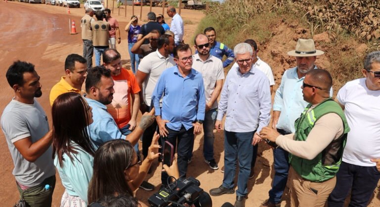 Prefeito Nicodemos Aguiar acompanha obras da Transportuária durante visita técnica em Miritituba