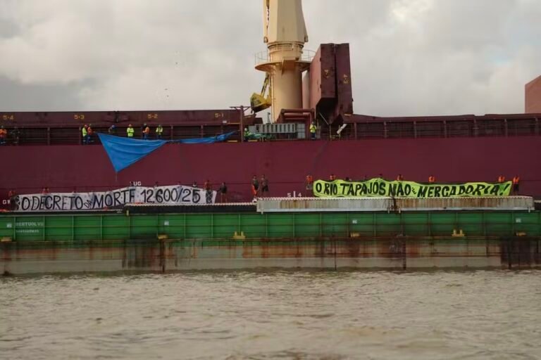 Indígenas invadem terminal da Cargill em Santarém após 31 dias de bloqueio