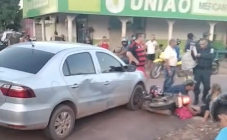VÍDEO; Colisão entre carro e motocicleta deixa jovem ferida no Bairro Santo Antônio, em Itaituba